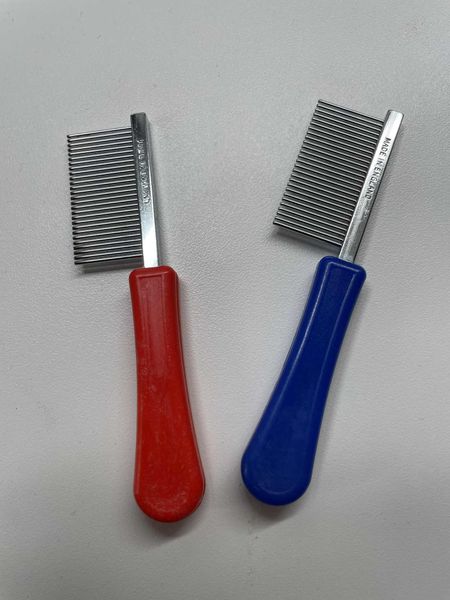 Hovedbilde Bartekam med håndtak til bruk i ansikt og ører